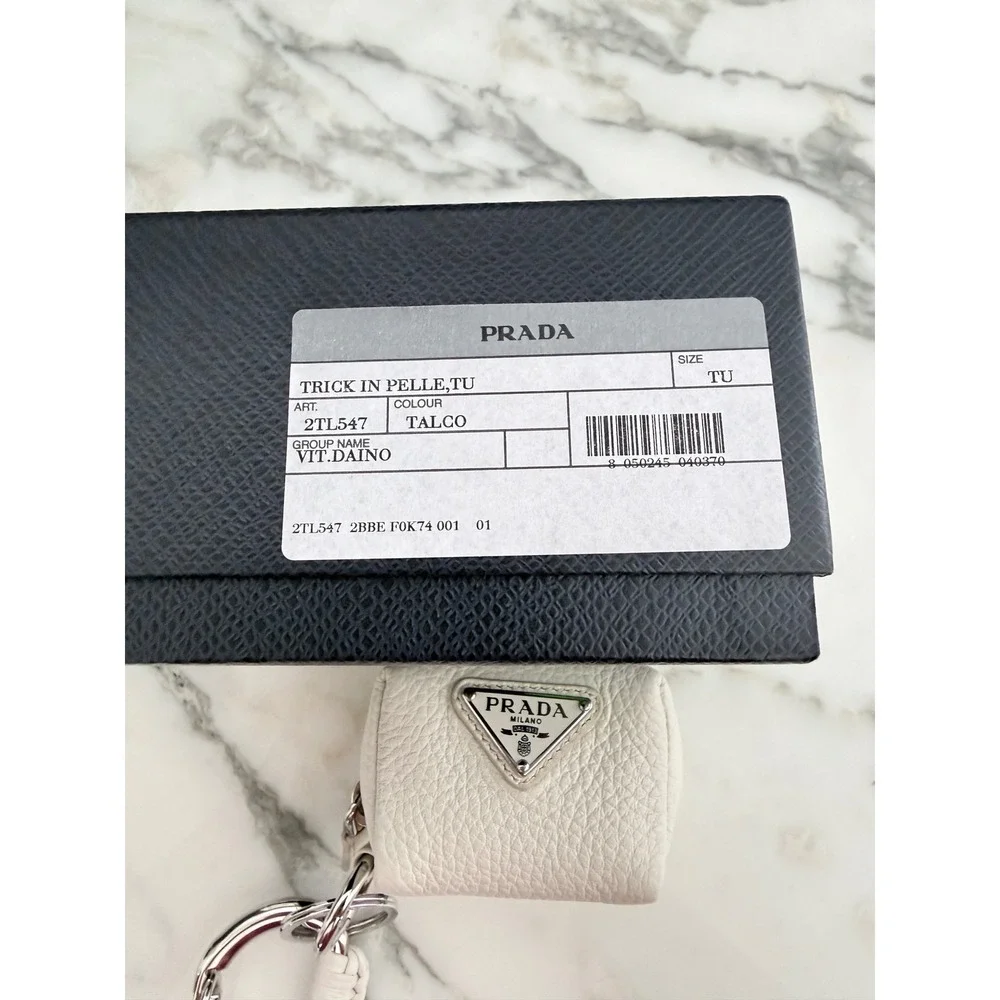 Prada 2TL547 Vitello Daino Leather Pouch Keychain Talco White‎ Carabiner Clip